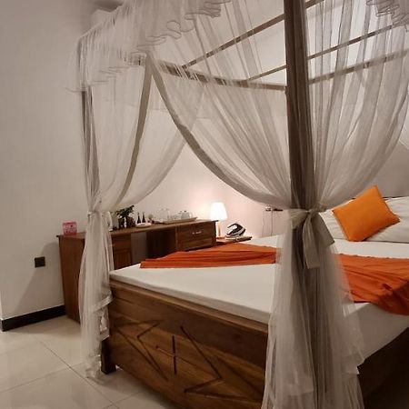 미리사 Maduranga N Guest B&B 외부 사진