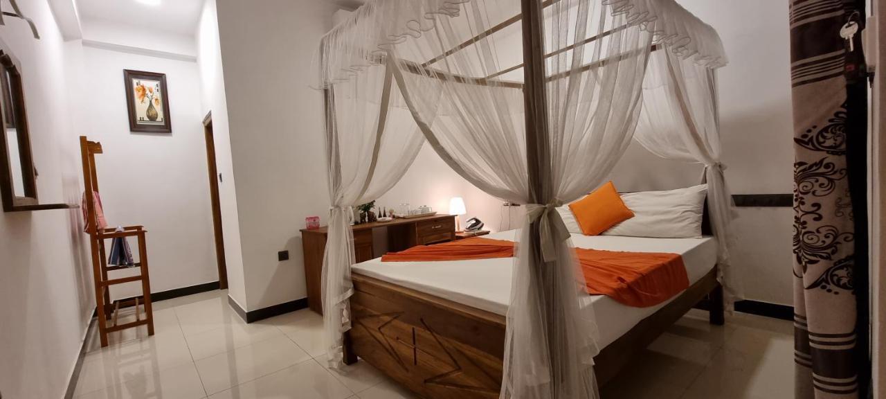 미리사 Maduranga N Guest B&B 외부 사진