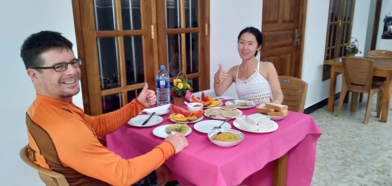 미리사 Maduranga N Guest B&B 외부 사진